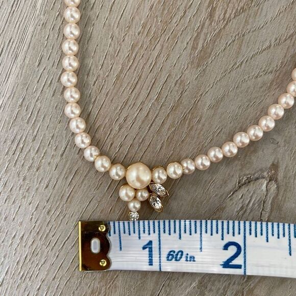 Womens Faux Pearl Single Strand Gold-Tone Rhinestone Pendant Necklace White OS - Picture 5 of 5